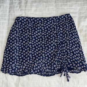 Pull&Bear Floral Skirt | Size Large